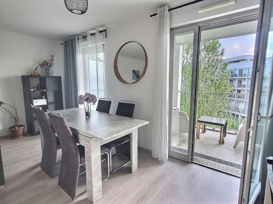 Superbe Appartement Avec 2 Balcons - Vue Sur La Cathedrale Environ 15 Min En Tram Estrasburgo Exterior foto